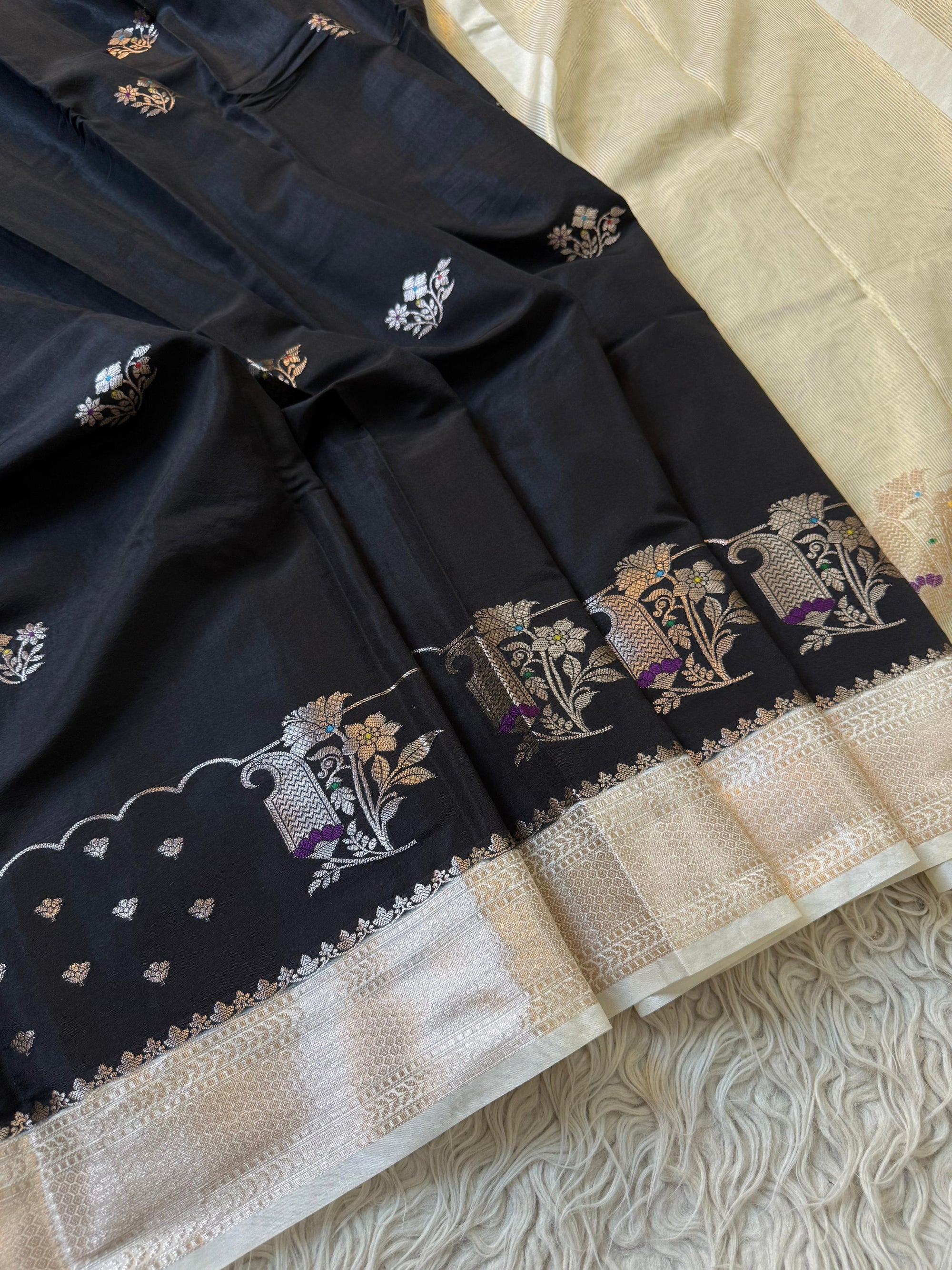 Banarasi Paper Silk Saree with Gold Zari Weaving