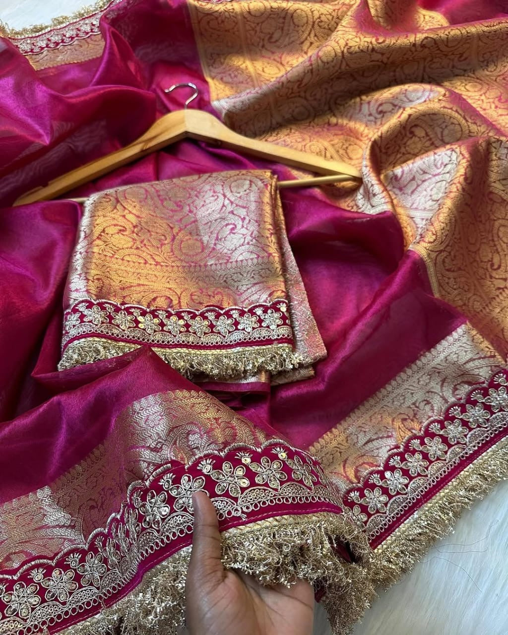 Banarasi Tissue Silk Saree with Velvet and Uljhi Lace Work