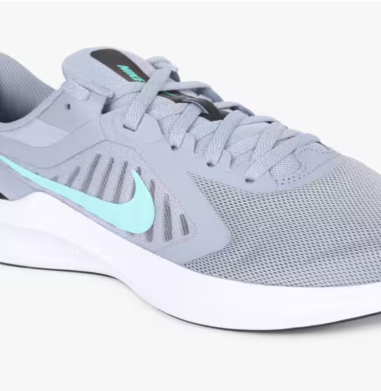 Downshifter Lace-Up Sports Shoes