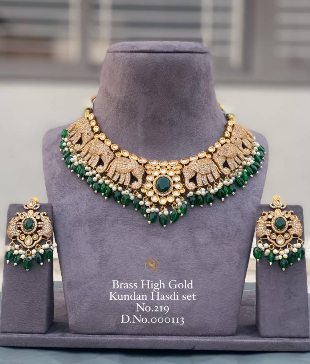 BH 219 Brass High Gold Kundan Hasadi Set
