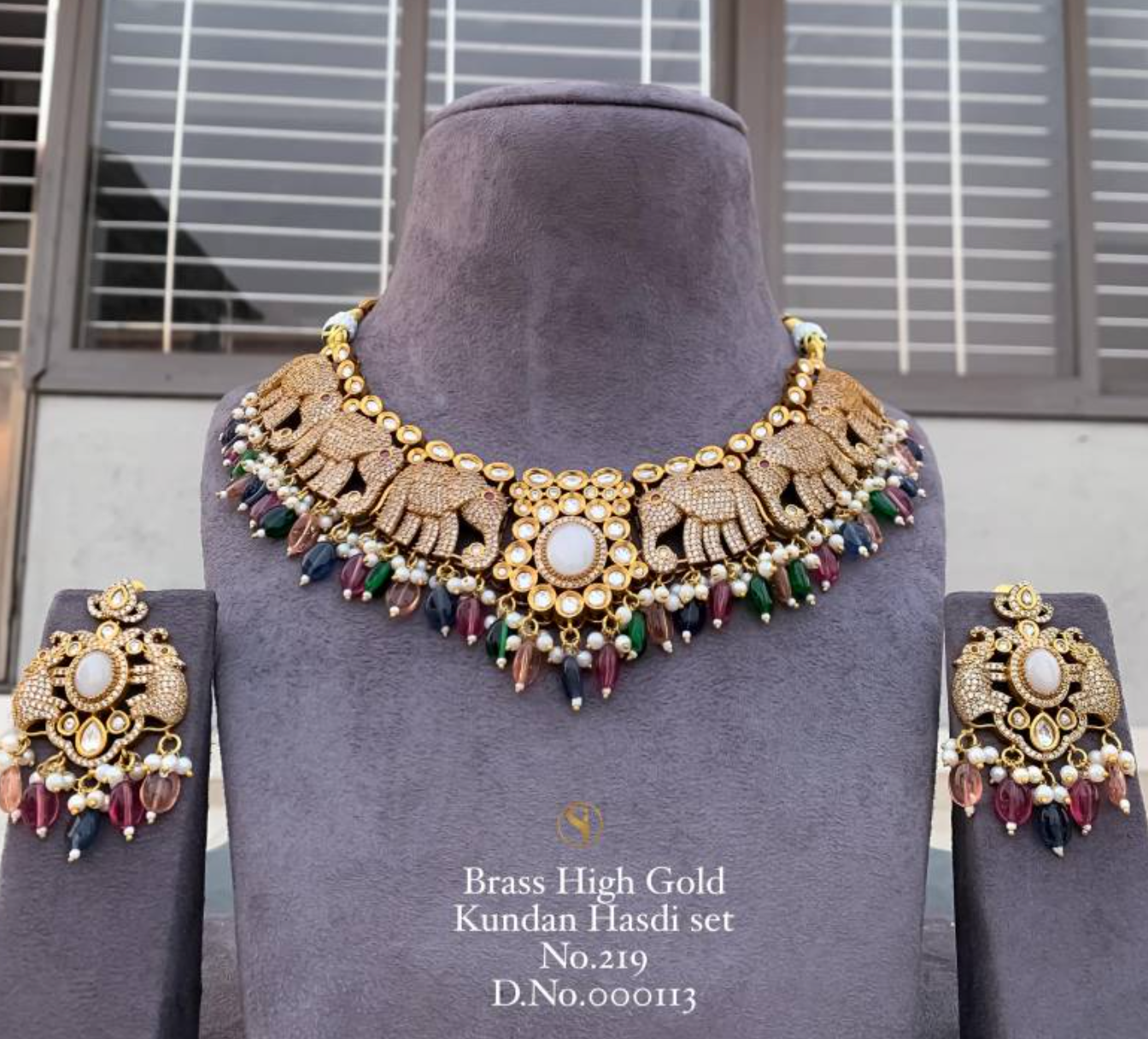BH 219 Brass High Gold Kundan Hasadi Set