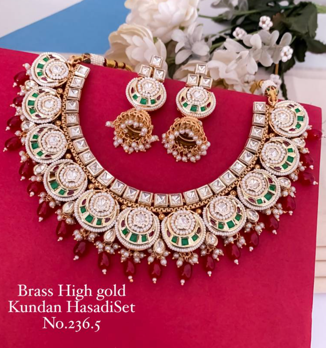 BH 236 Brass High Gold Kundan Hasadi Set