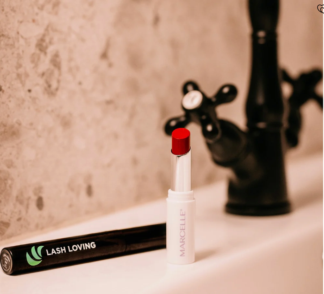 Lip Loving Colour & Caring Oil-in-Stick